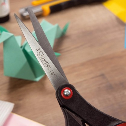 Multi Purpose Scissors Red | 3 Claveles 2