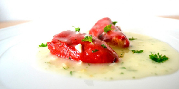 Pimientos rellenos de pescado y verduras